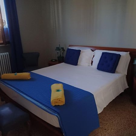 Colombare Di Sirmione Debora Maison B&B المظهر الخارجي الصورة